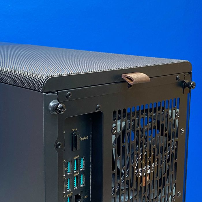 Torre Fractal Design North (Ryzen 9 7950X3D/64GB/2TB/7900 XTX 24GB)