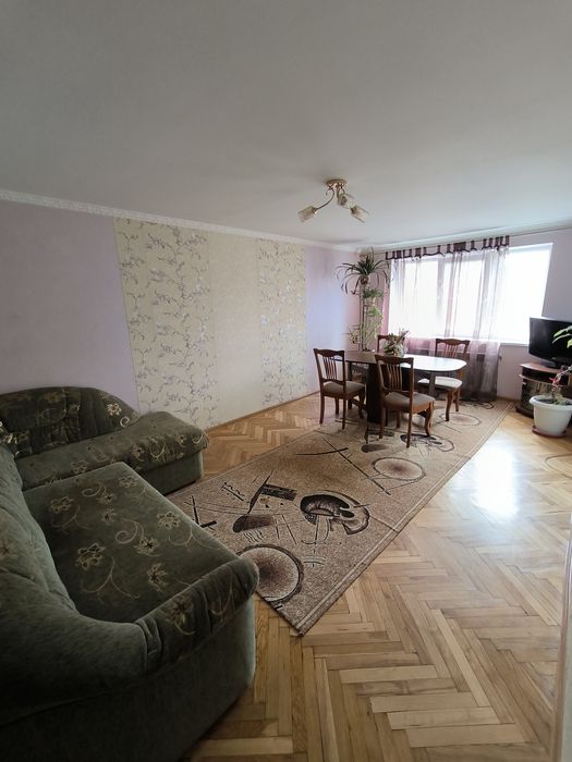 Квартира подобово 1 хв від басейна