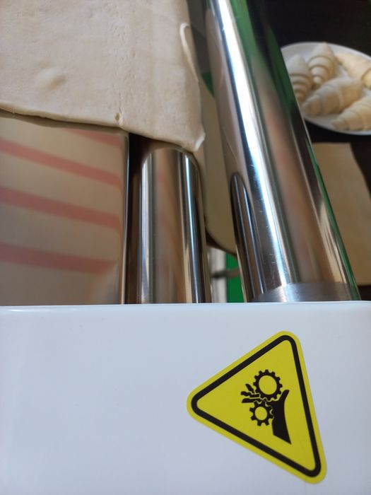 Новая! Тестораскатка электро 250 ватт раскатка теста Тісторозкатка