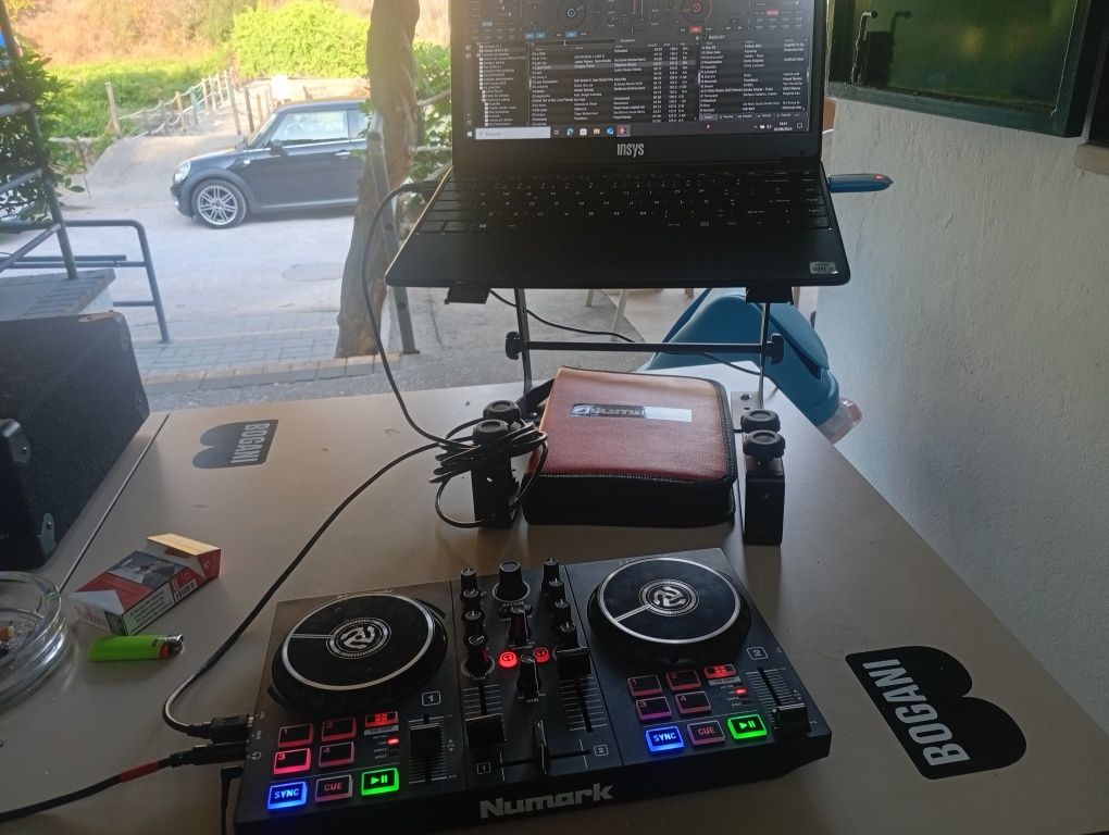 Controlador dj Numark Party Mix