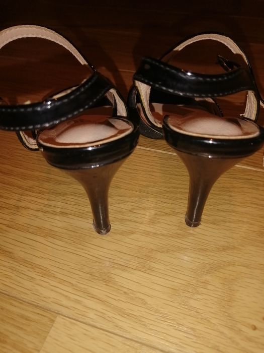 Sapatos de senhora de cerimónia