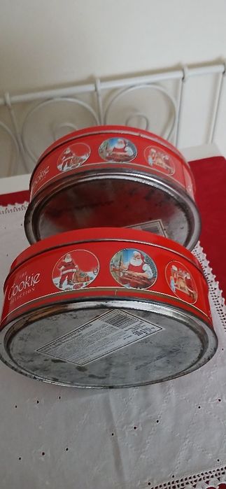 Latas motivo Natal, usadas