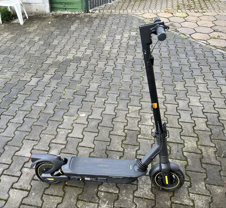 Sprzedam hulajnogę Segway Ninebot Max G2