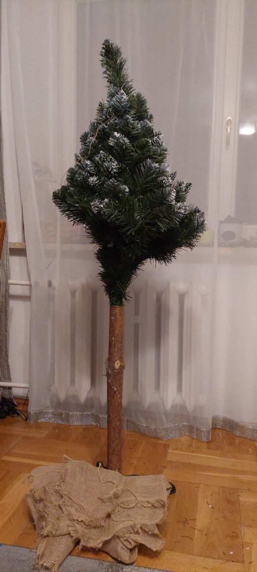 Choinka na drzewcu/pniu 140 cm.
