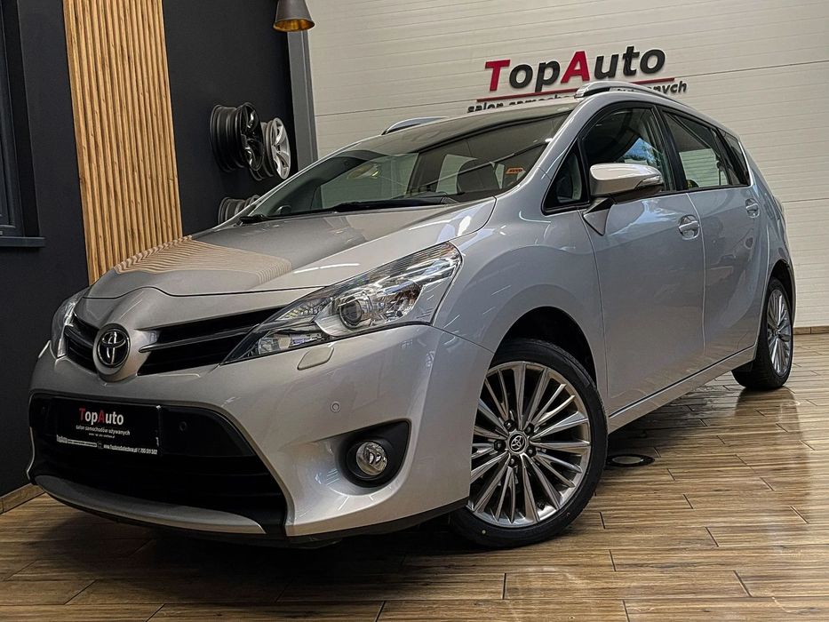 Toyota Verso 1.6* 33.000KM * GWARANCJA * ZAREJESTROWANA * Kamera* navi *2KPL KÓŁ