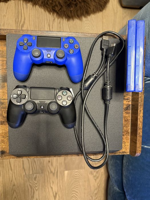 PS4 PlayStation 4 Pro 1TB CUH-7216B