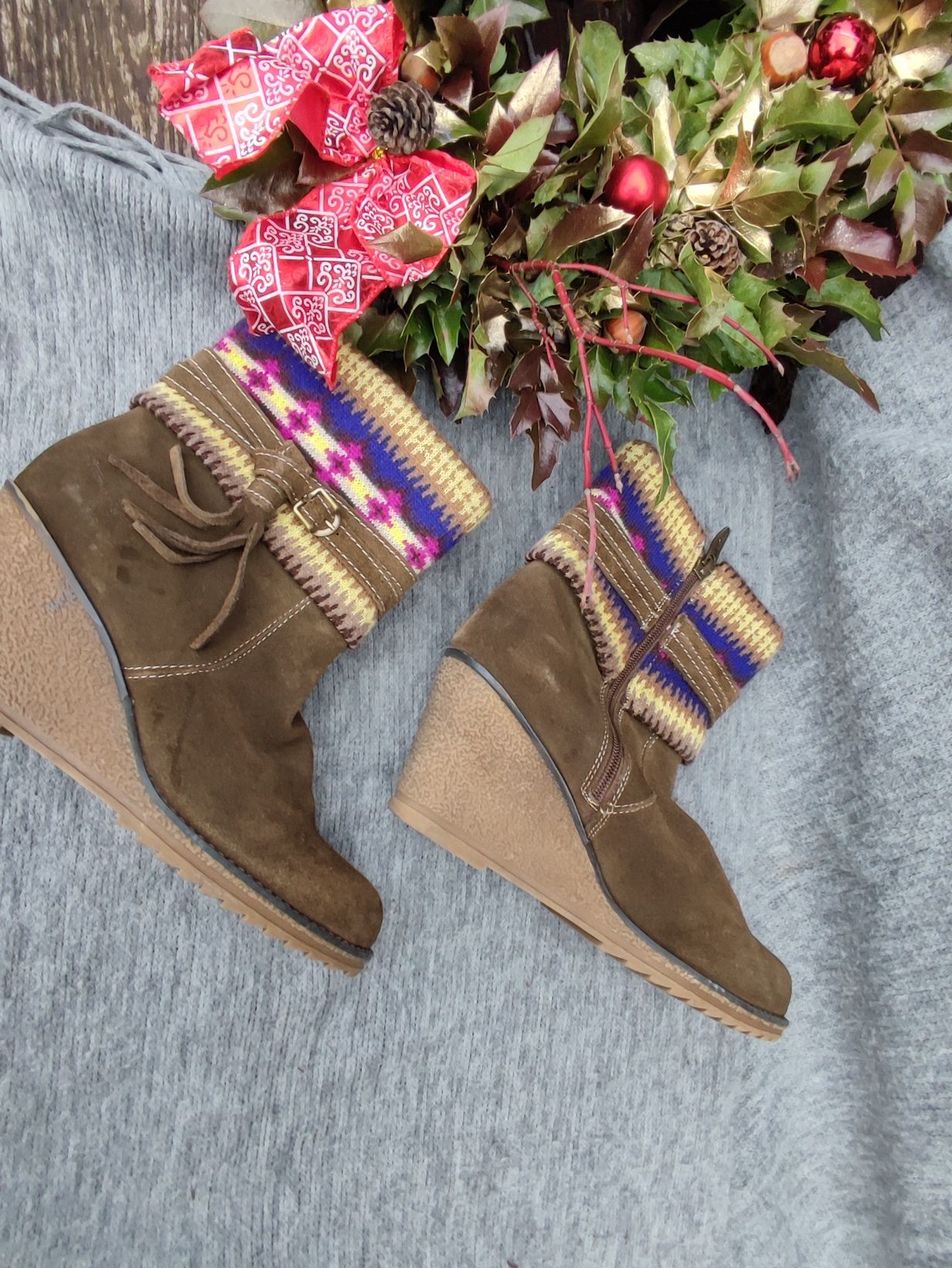 Buty zamszowe wiosenne z wzorem
