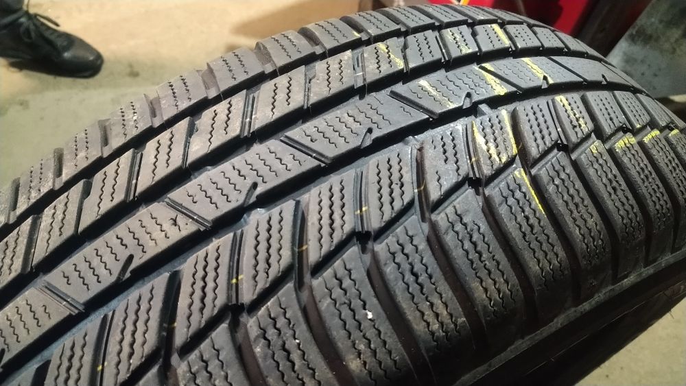 Пара зимних шин Toyo Snowprox S954 SUV 215/65 R17 215 65 17