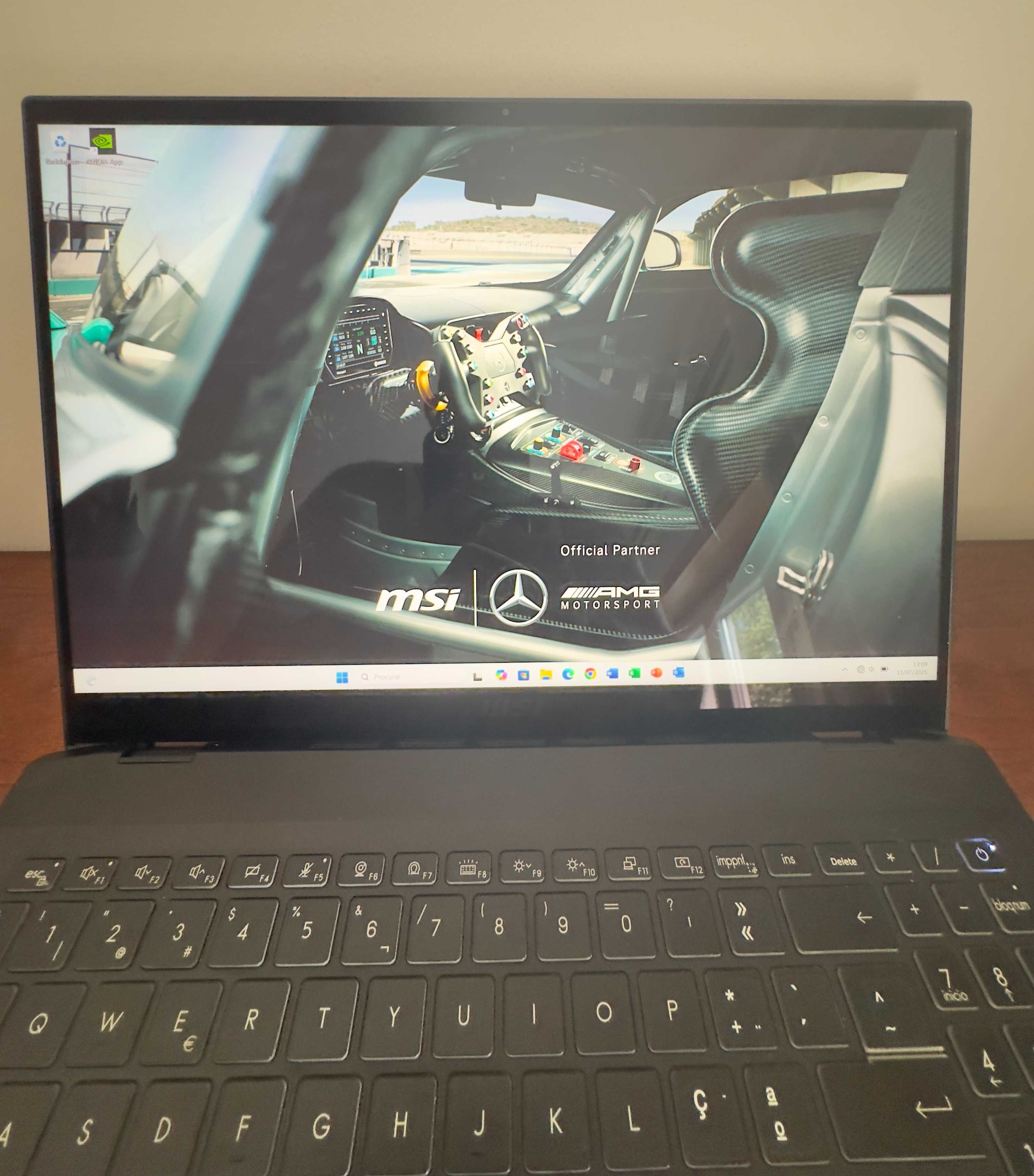 MSI Summit E16 Flip 16" 2.5K Tactil|i7-1360P|32Gb Ram|Ssd 1Tb|RTX4050|