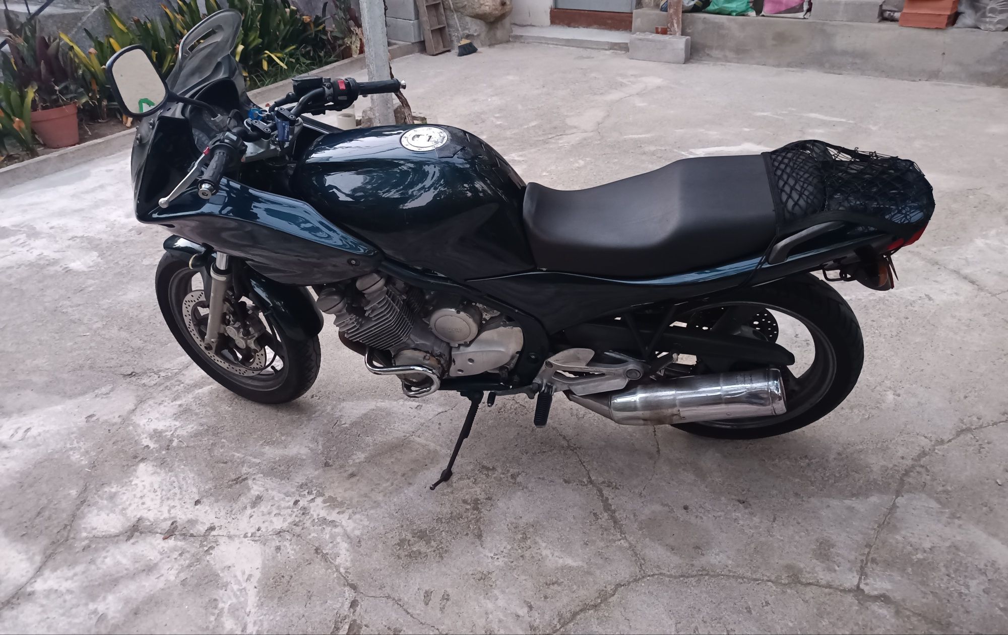 Vendo ou troco Yamaha XJ600 de 1993
