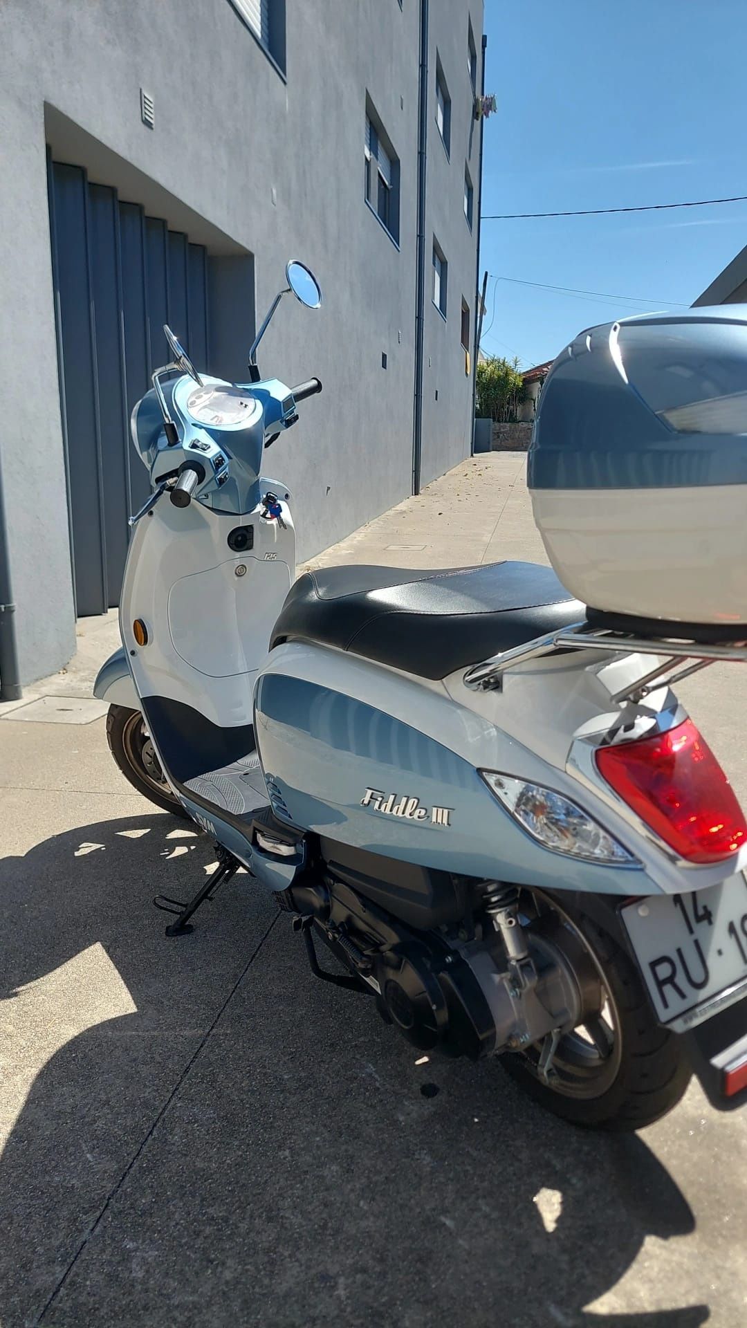 Sym fiddle III - 125