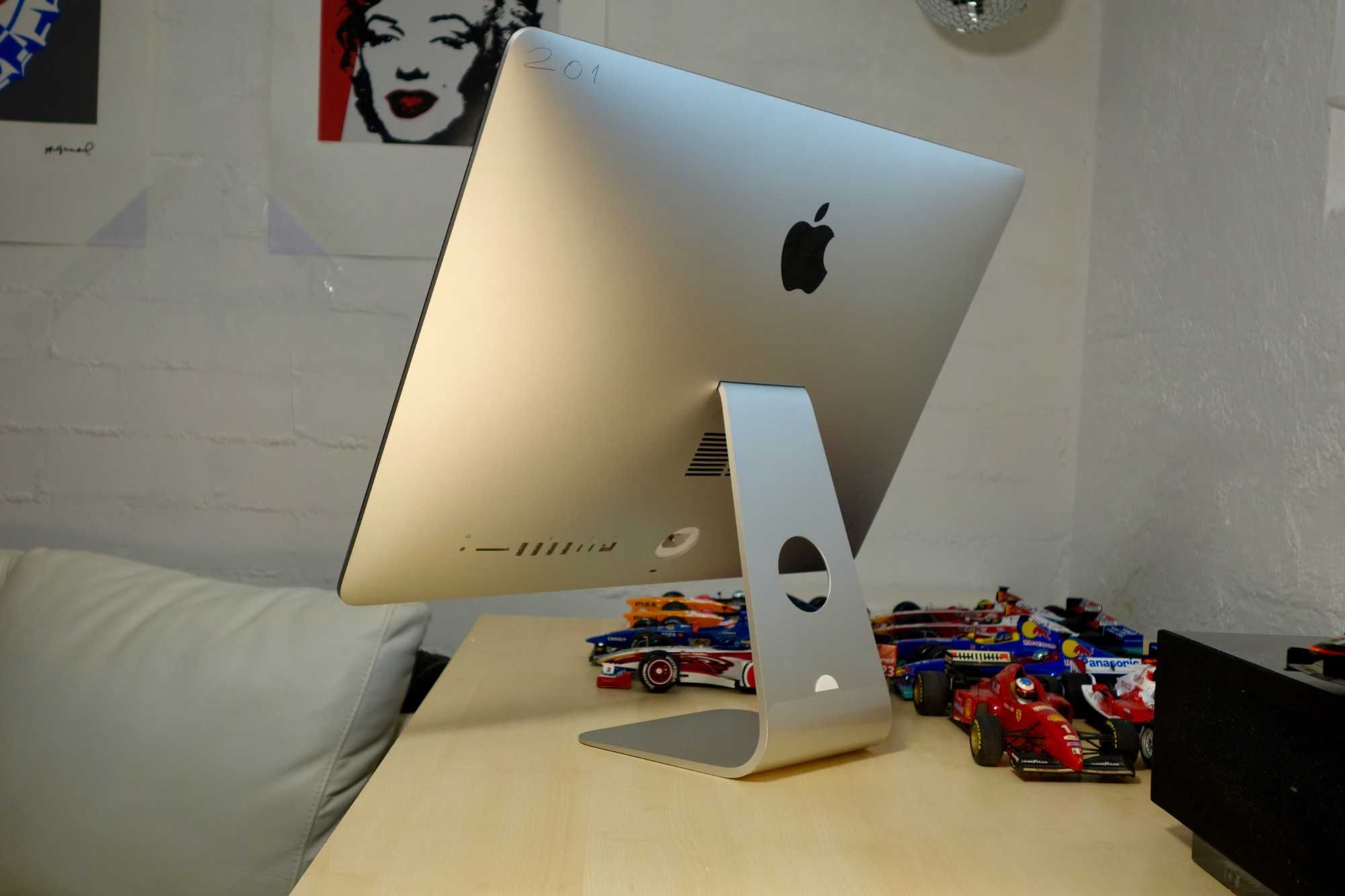 Apple iMac 21.5 retina 4k 2017 i5 8/256GB SSD