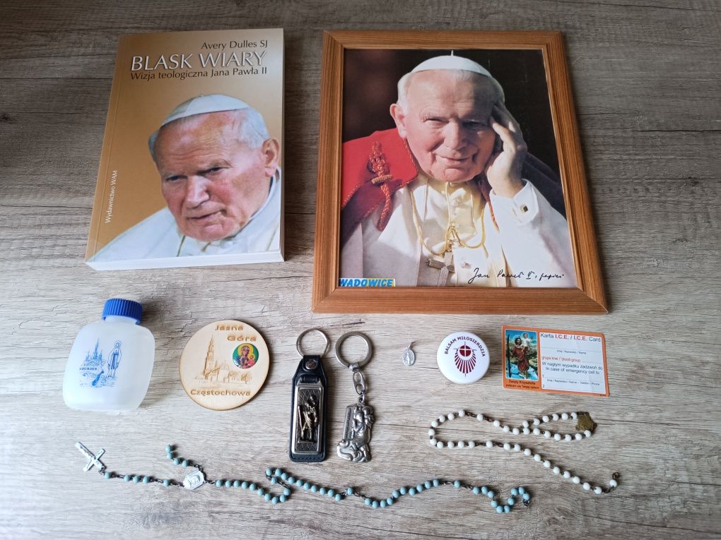 Dewocjonalia Jan Paweł II św Krzysztof medaliki krzyżyk różańce balsam