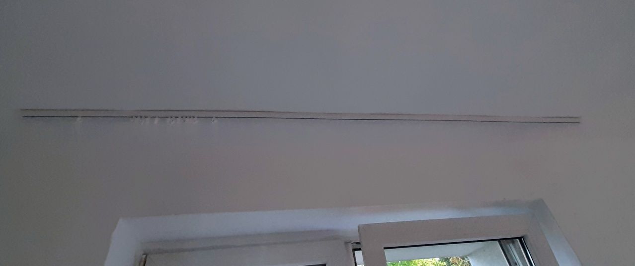 2 Nowe karnisze 160 cm z łącznikiem