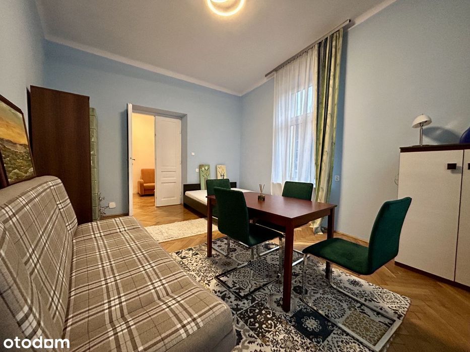 Do wynajęcia dwupokojowe mieszkanie w kamienicy w centrum Krakowa