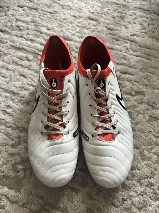 Футбольні бутси Tiempo