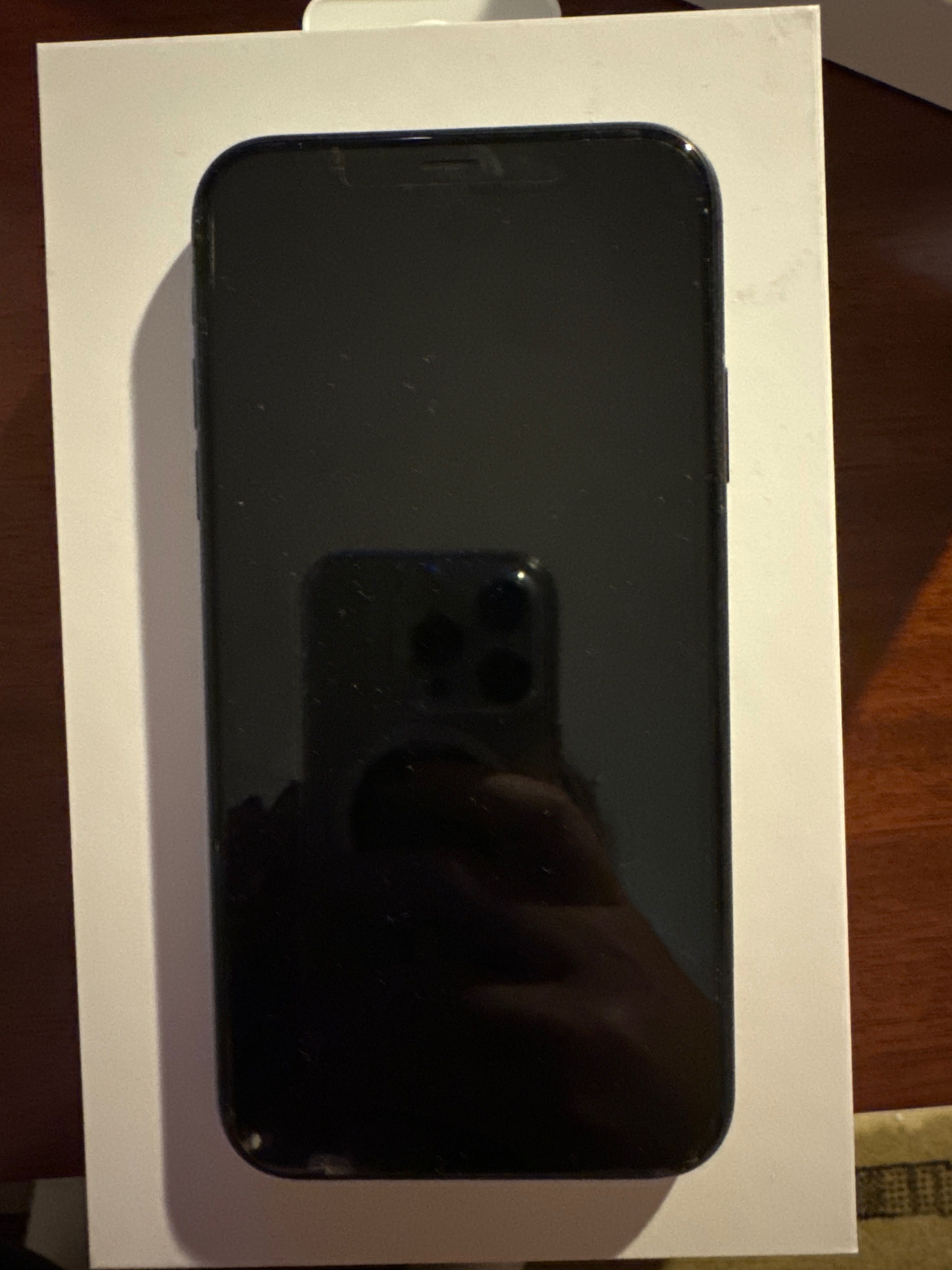 iPhone 11 64GB preto