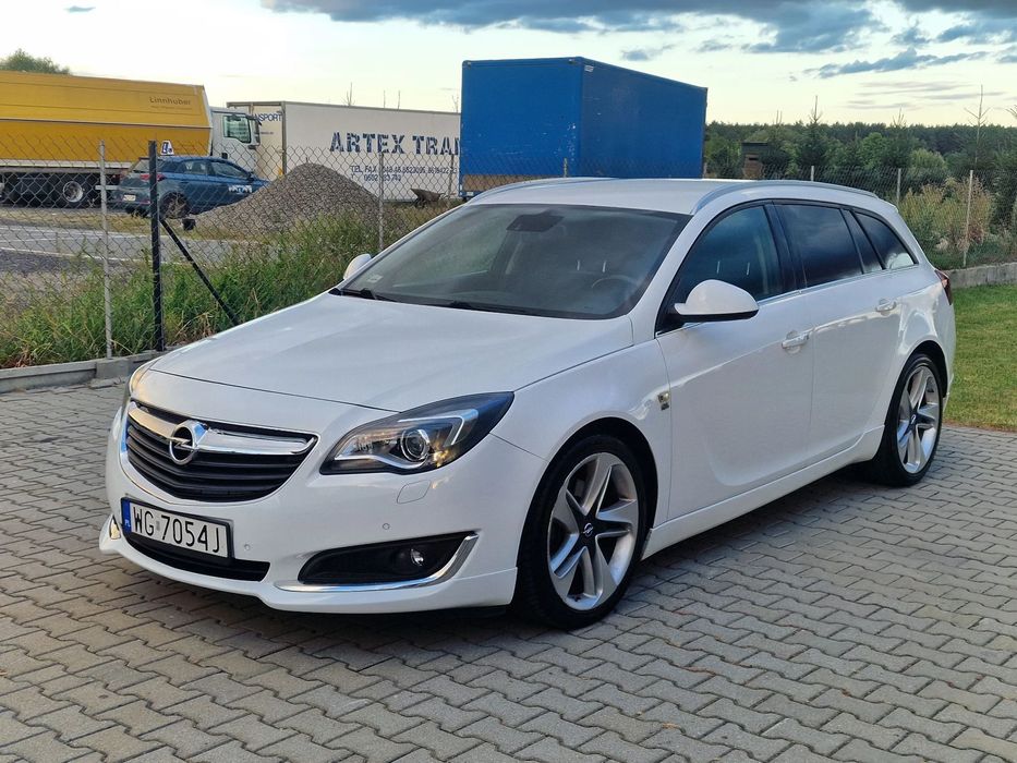 Opel Insignia Super stan, 100% serwis, NOWY ( rozrząd, akumulator,dwumasa)