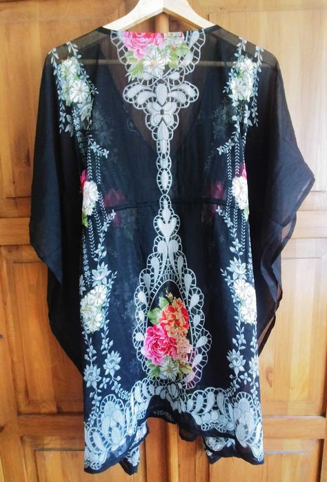 Narzutka plażowa, pareo kwiaty róże