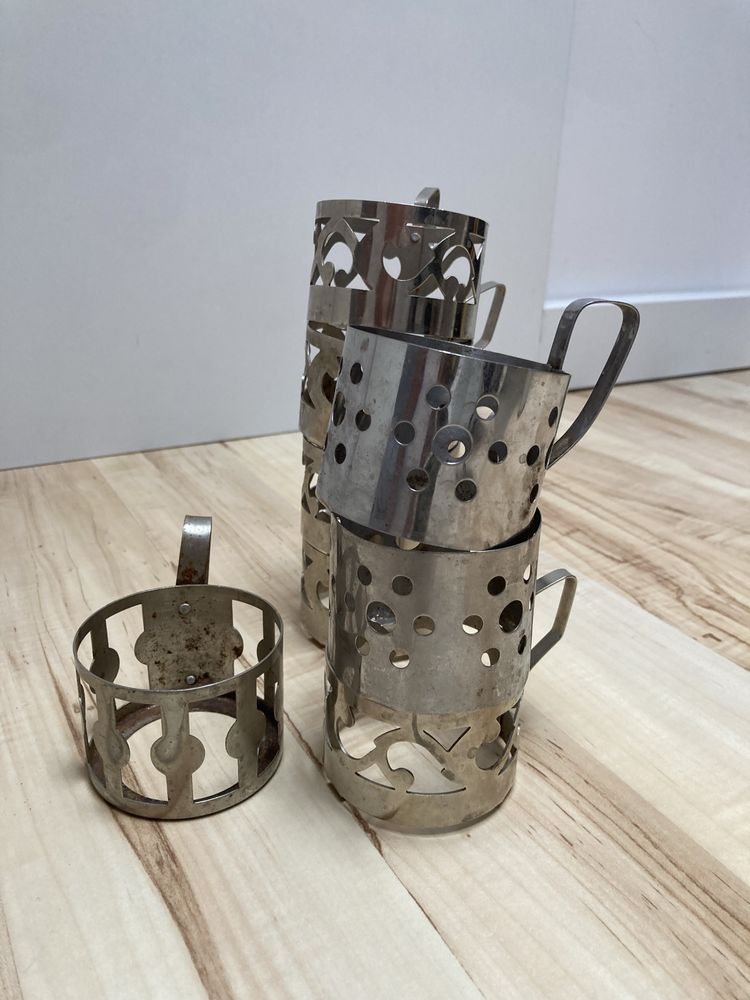 Zestaw 8 metalowych koszyczków do szklanek PRL vintage uchwyt