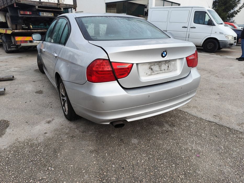 BMW E90 (peças) 2011
