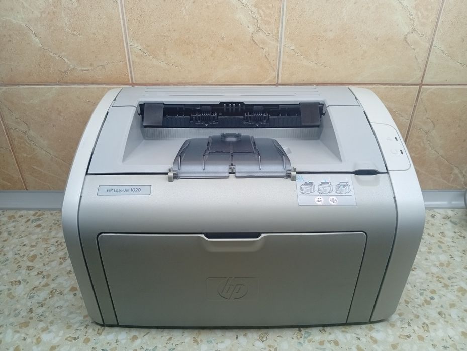 Принтер HP LaserJet 1020