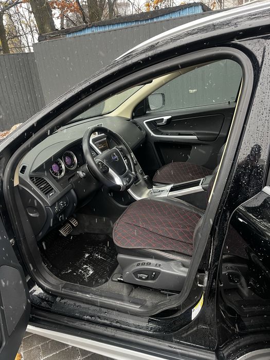 Volvo xc60 3.0t6 2011