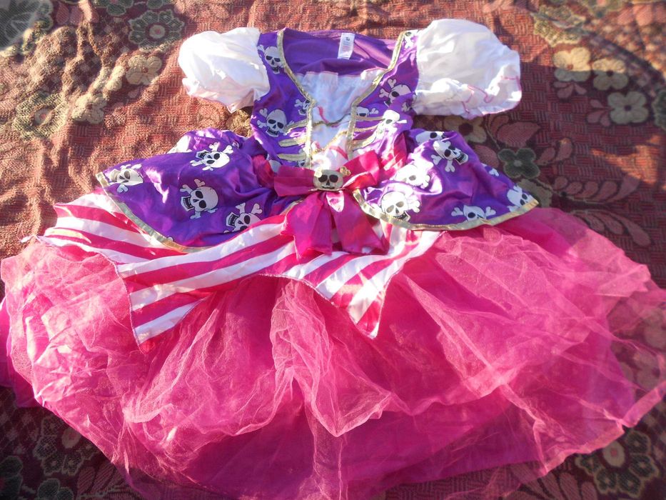 Костюми дівчинки -пірата 5-6р, 9-10р,10-11,