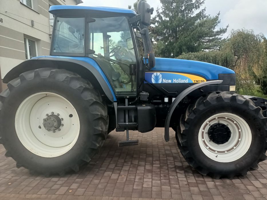 New Holland TM 190