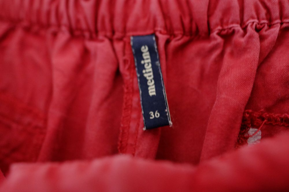 Medicine Szorty Decadent spodenki Kasia Tusk Answear 36 S czerwone