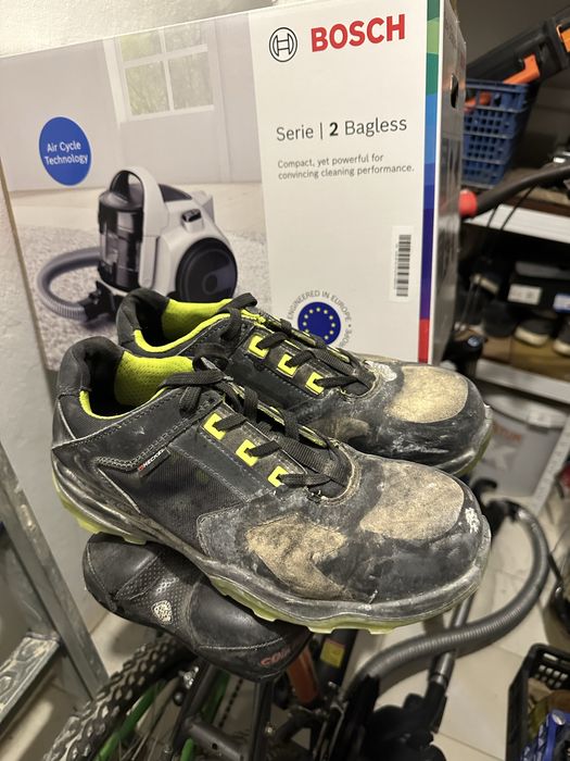 Продам робоче взуття