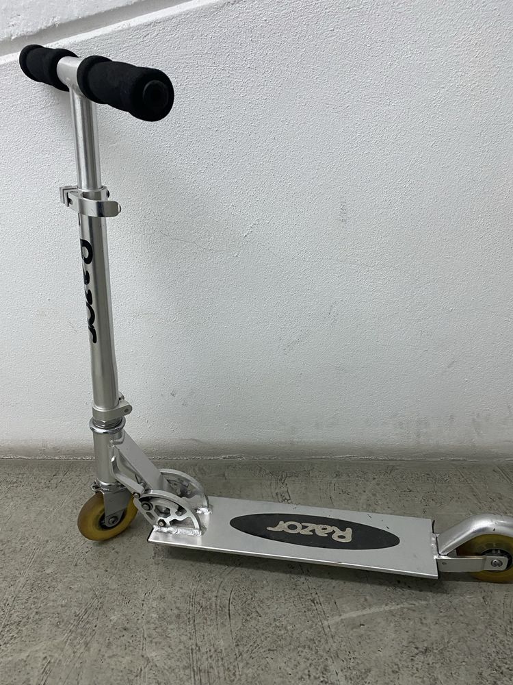 Trotinete Razor desdobravel, excelente preco!