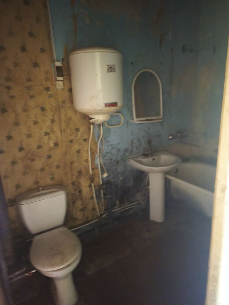 Продається 1 кімнатна квартира в Покровському районі .