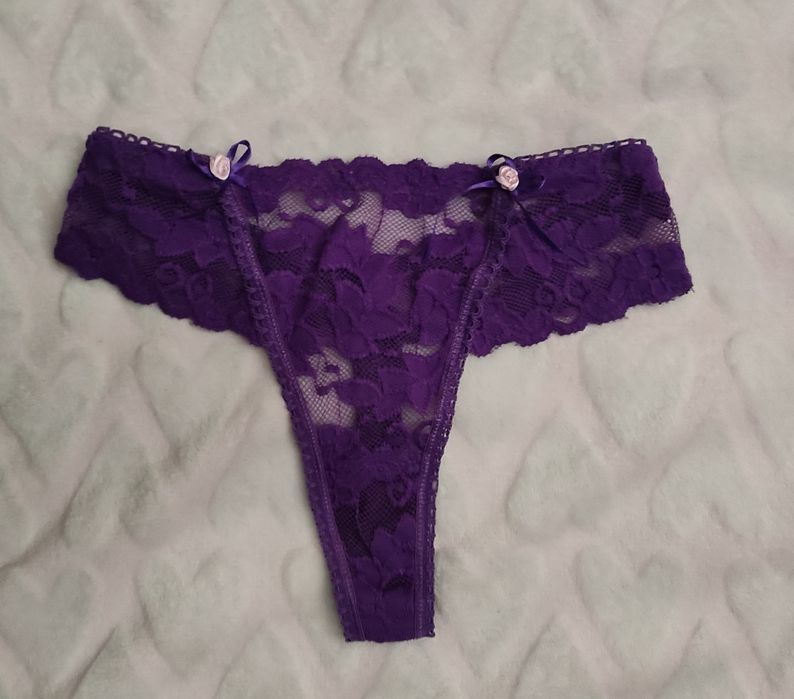 Majtki stringi koronkowe s/m