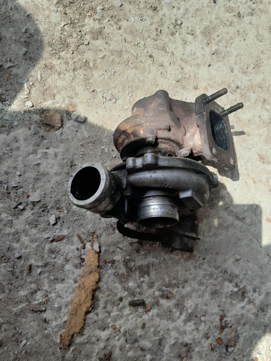 Turbosprężarka iveco 2.8.