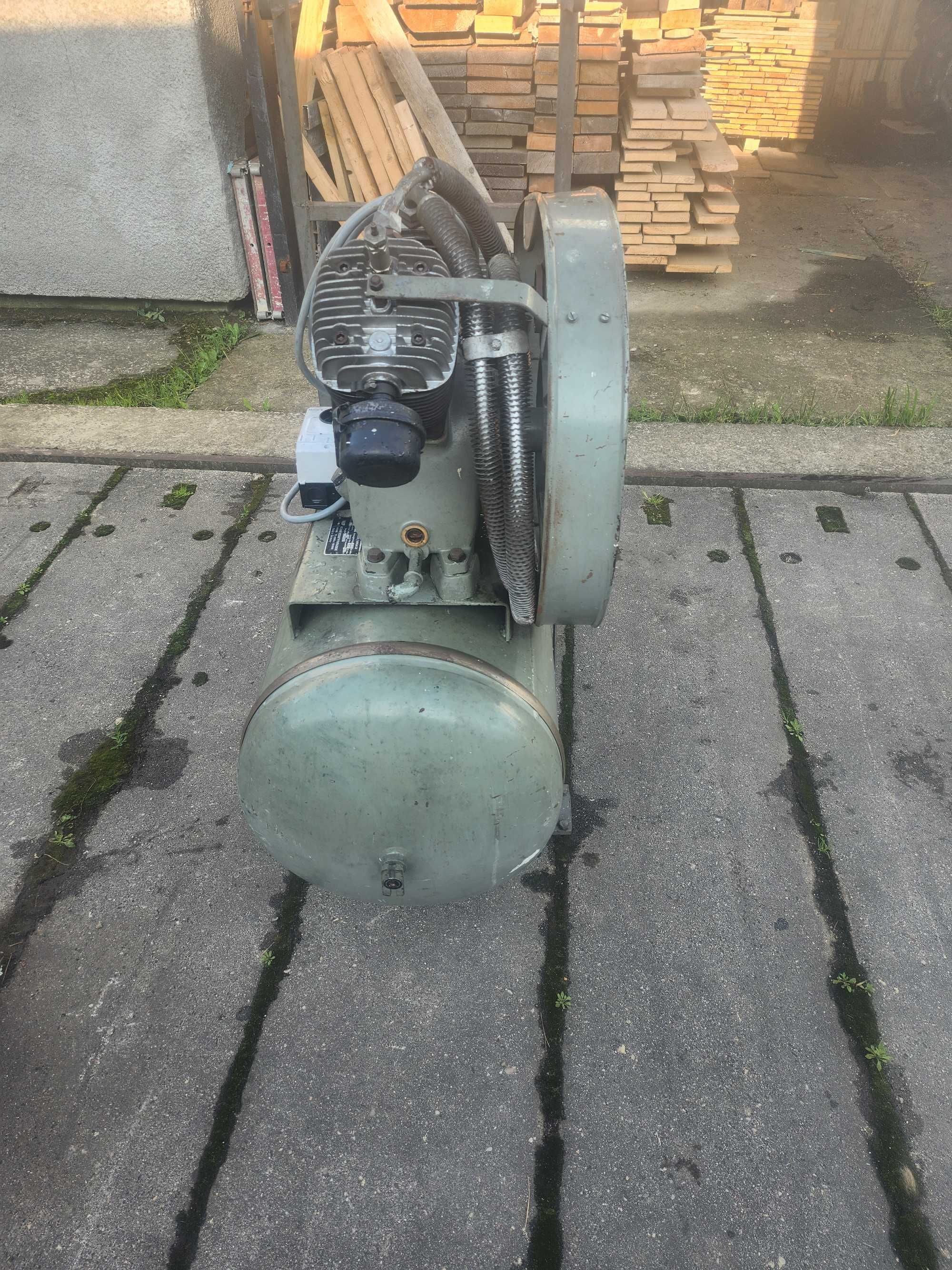 kompresor 270 L z niemiec