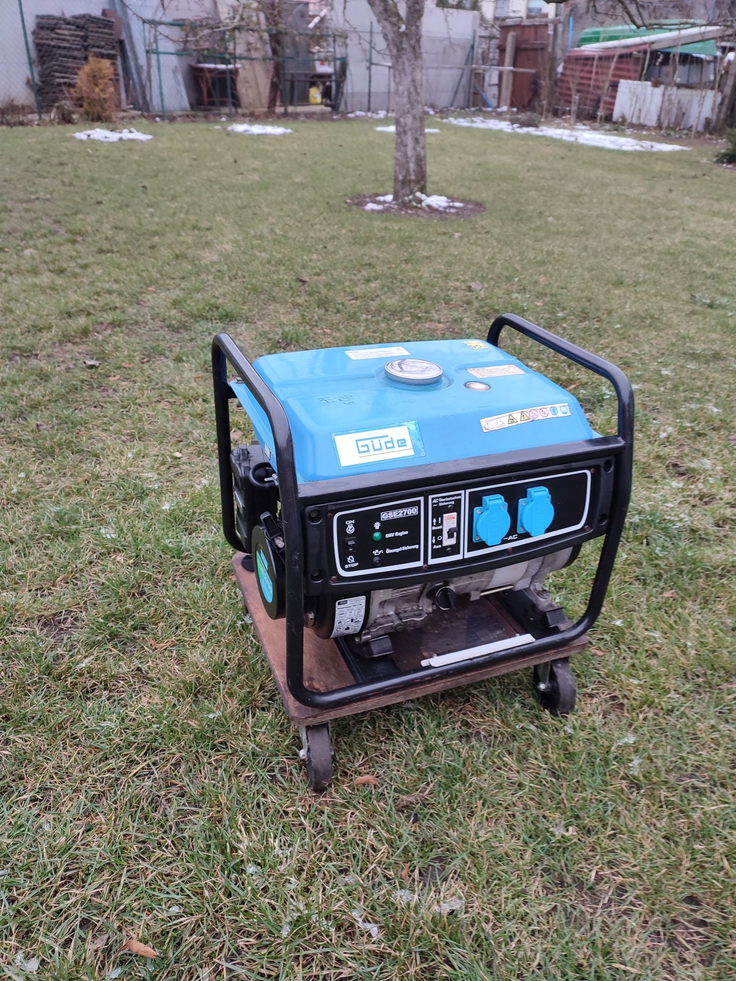 Solidny agregat prądotwórczy NIE CHIŃSKI generator Miedź  AVR 2000W/10