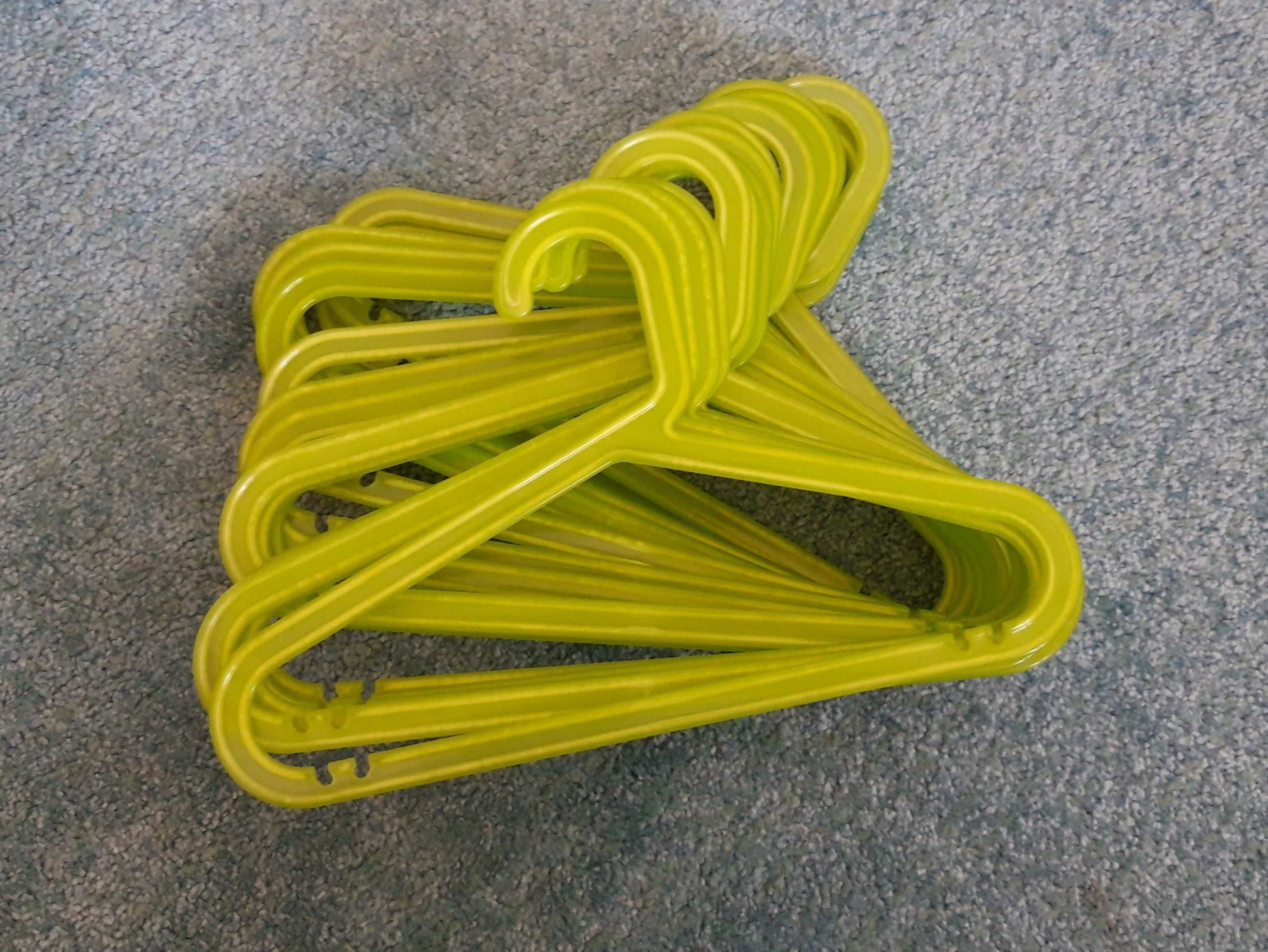 Cabides para roupas de crianças