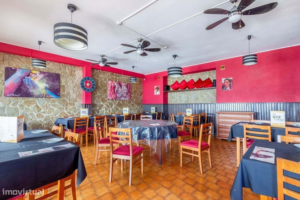 Restaurante E Moradia Entre Burgau E Salema