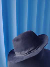 Czarny kapelusz obwód głowy 56cm