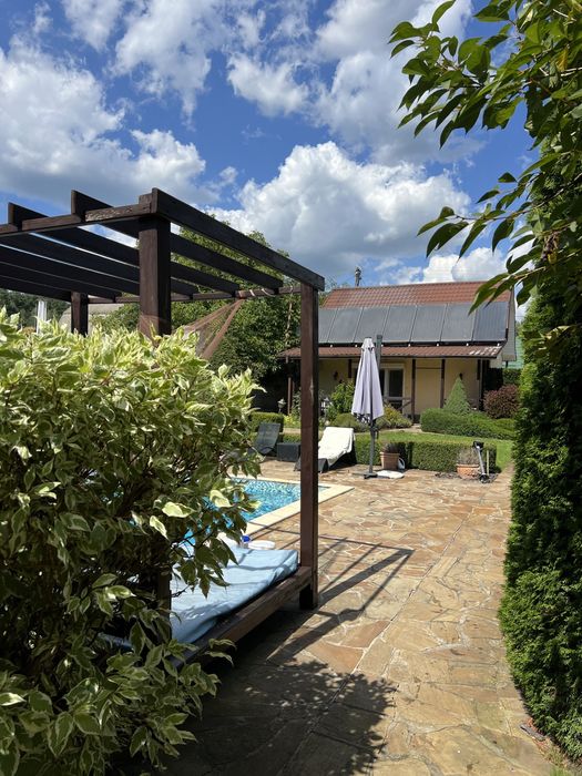 Оренда будинку з дизель генератором та газовою плитою