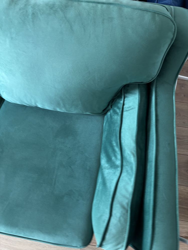 Beliani Sofa 2-osobowa welurowa zielona LOKKA
