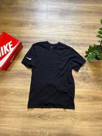 (L)Чорна футболка Nike