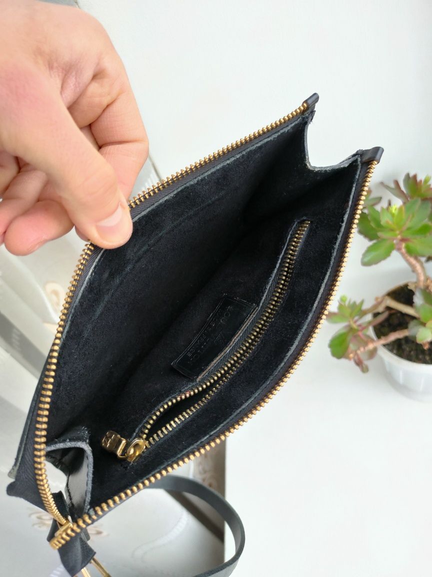 Сумка Louis Vuitton Black Epi Leather Pochette шкіряна сумочка LV

Ори