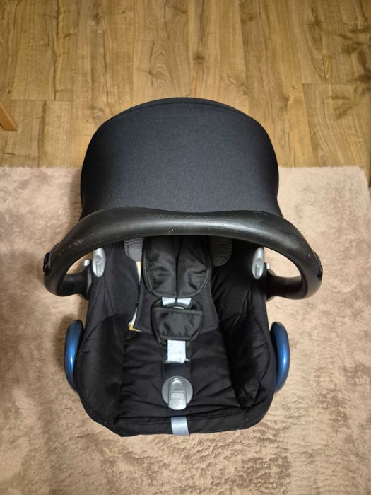 Fotelik samochodowy Maxi Cosi CabrioFix + Baza isofix FamilyFix.