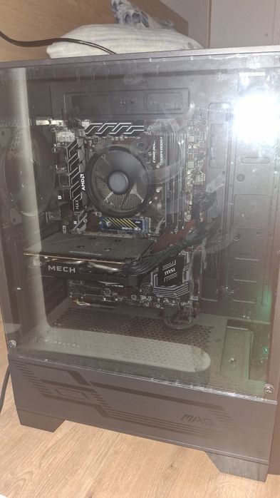 PC Torre gaming pouco usada