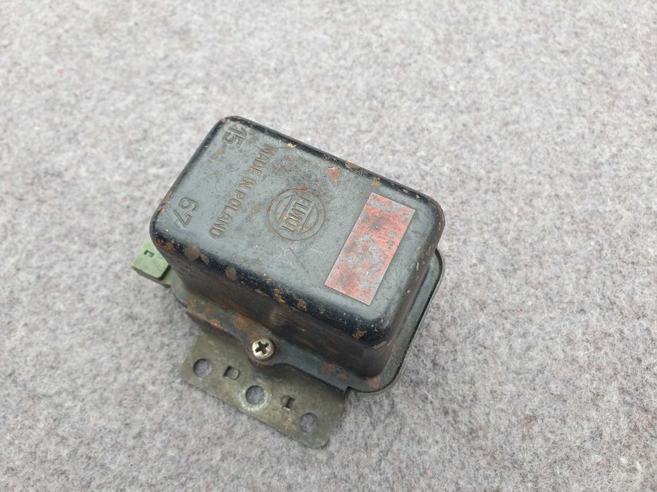 Fiat 125p Regulator napięcia Żuk Nysa Polonez alternator 15 67 RC1/12B