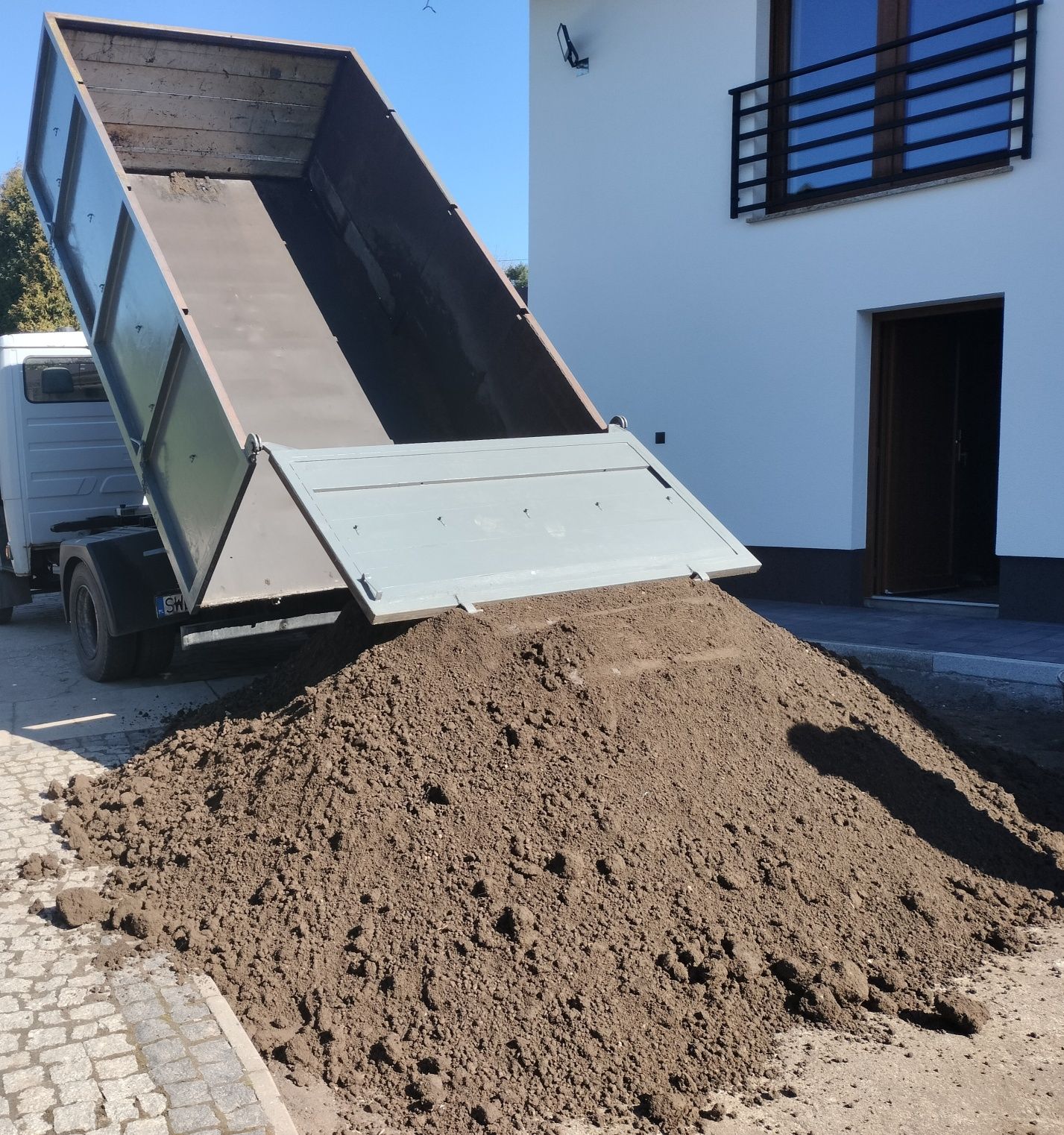 Ziemia ogrodowa przesiewana humus trawnik 5 ton 650 zł z transportem !