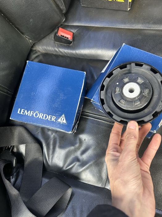 Задні амортизатори та опори BMW E39 седан