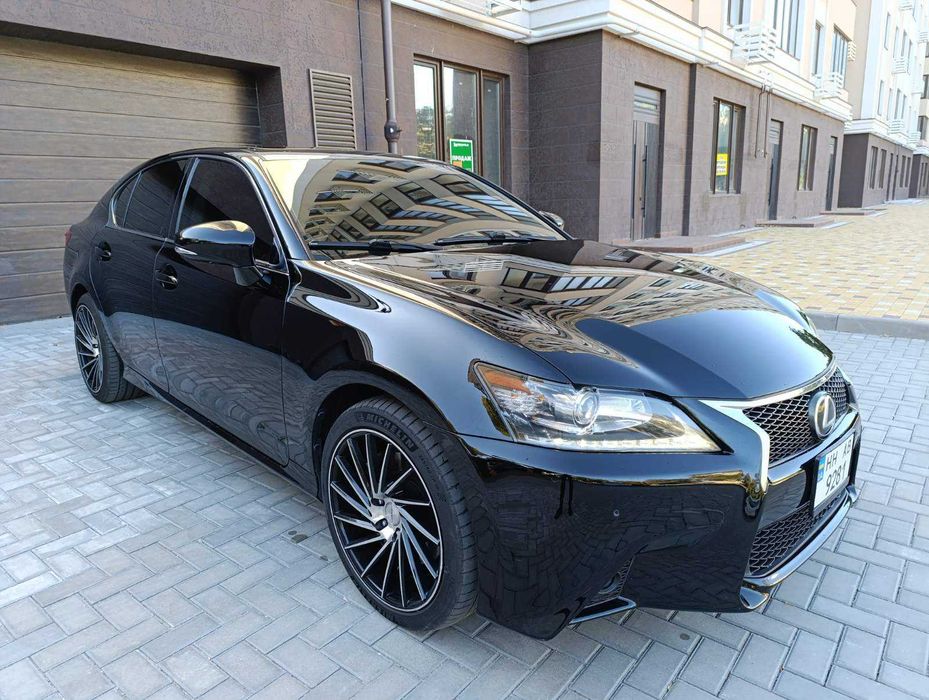 Lexus GS 350 2014 року 3.5 л. /бензин